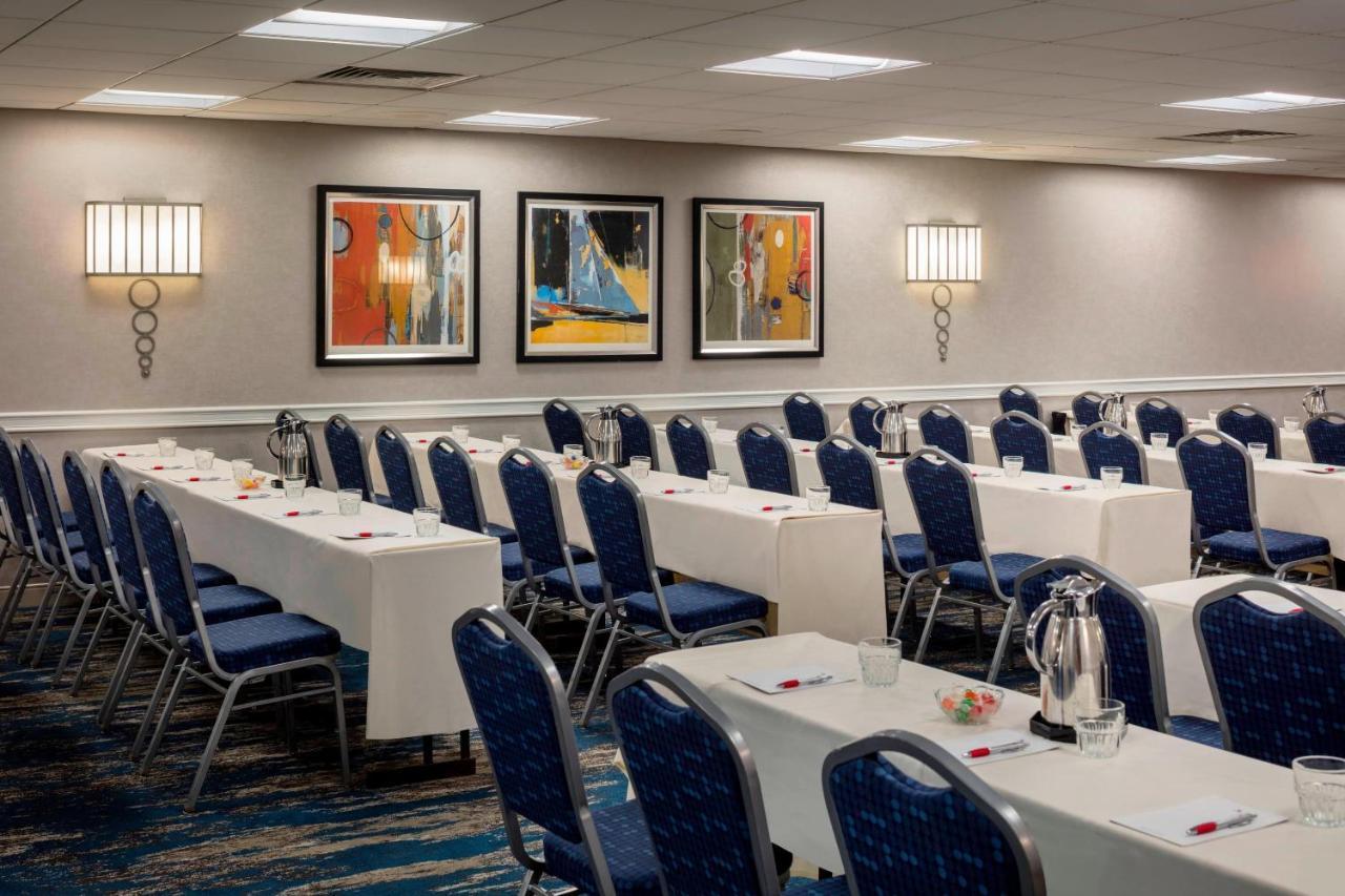 Hotel Boston Marriott Newton Esterno foto