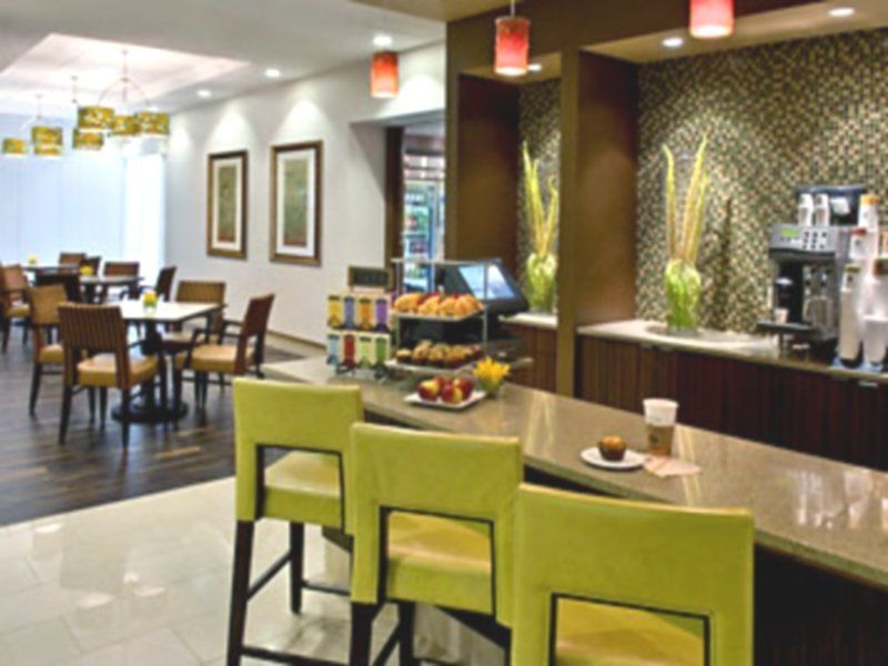 Hotel Boston Marriott Newton Esterno foto